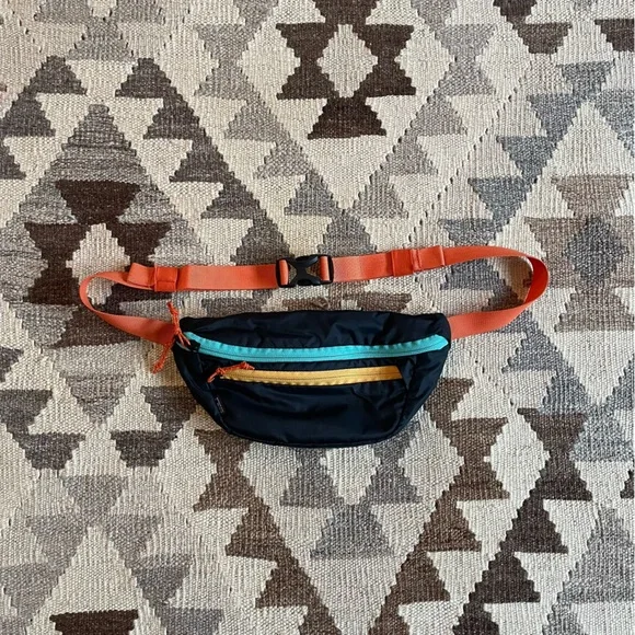 REI Belt Bag - Picture 1 of 6